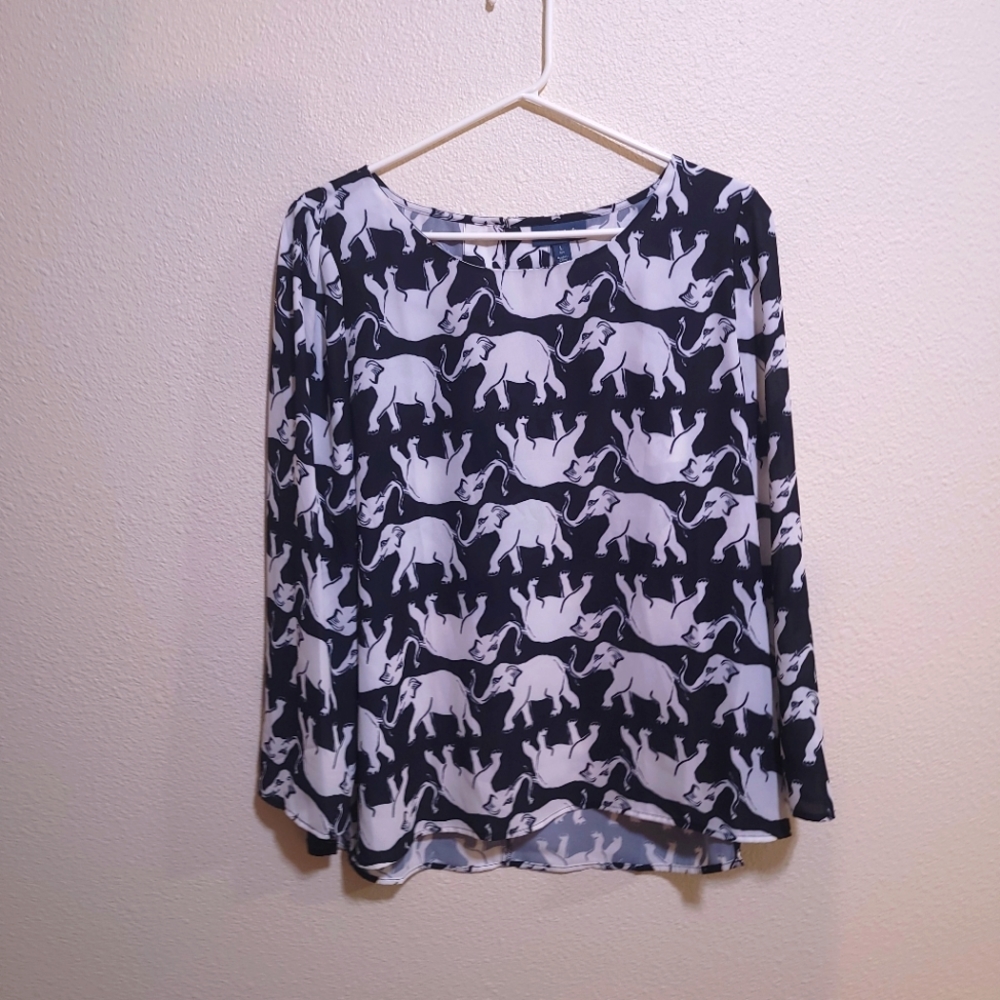 Modcloth Elephant Print Navy & White Top Size Large